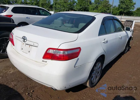 2008 Toyota Camry Xle z USA, uszkodzony, nr VIN 4T1BE46K58U780362